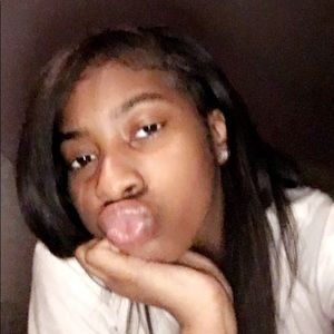 Meet your Posher, Nadia